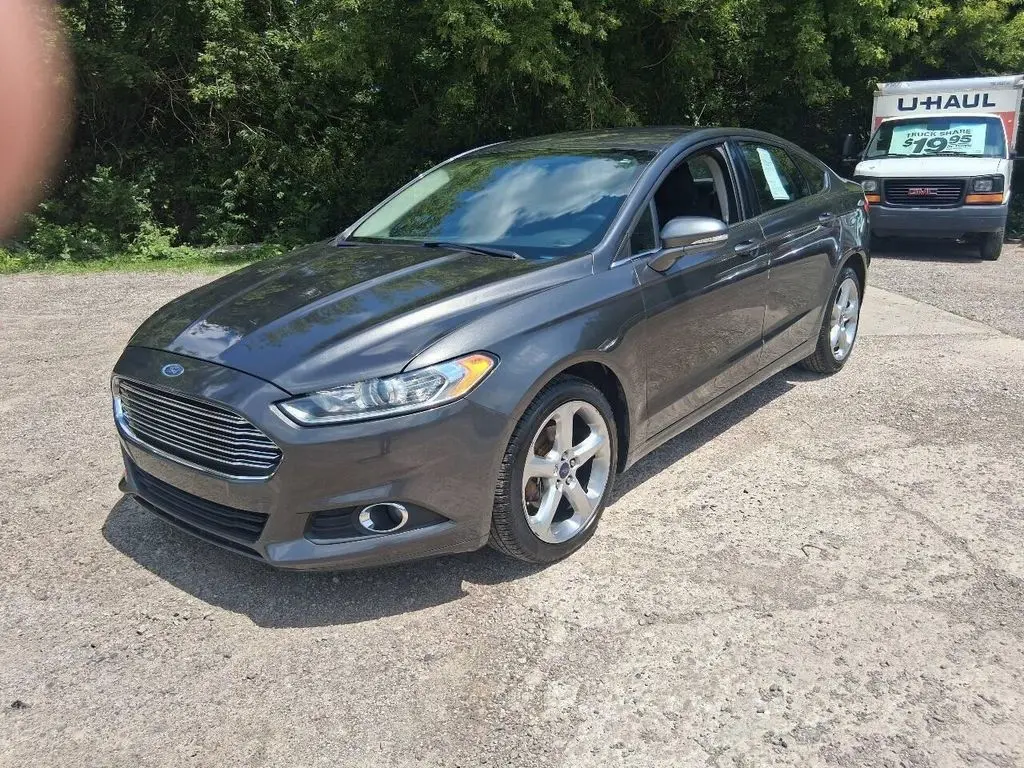 2016 Ford Fusion SE