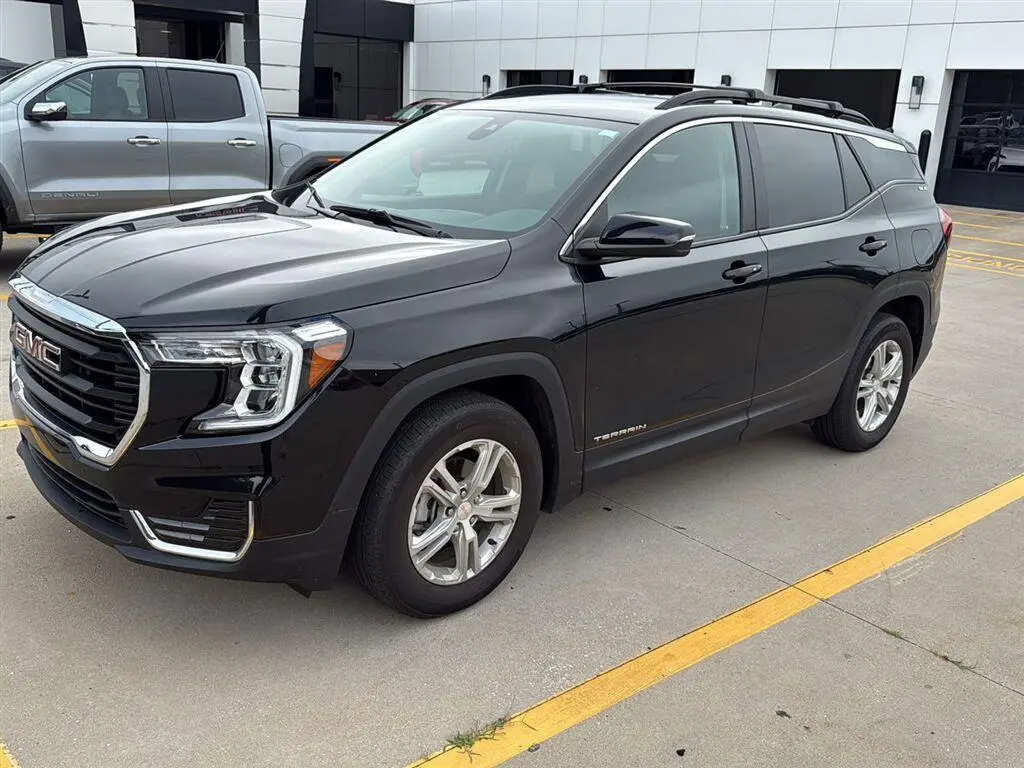 2024 GMC Terrain SLE