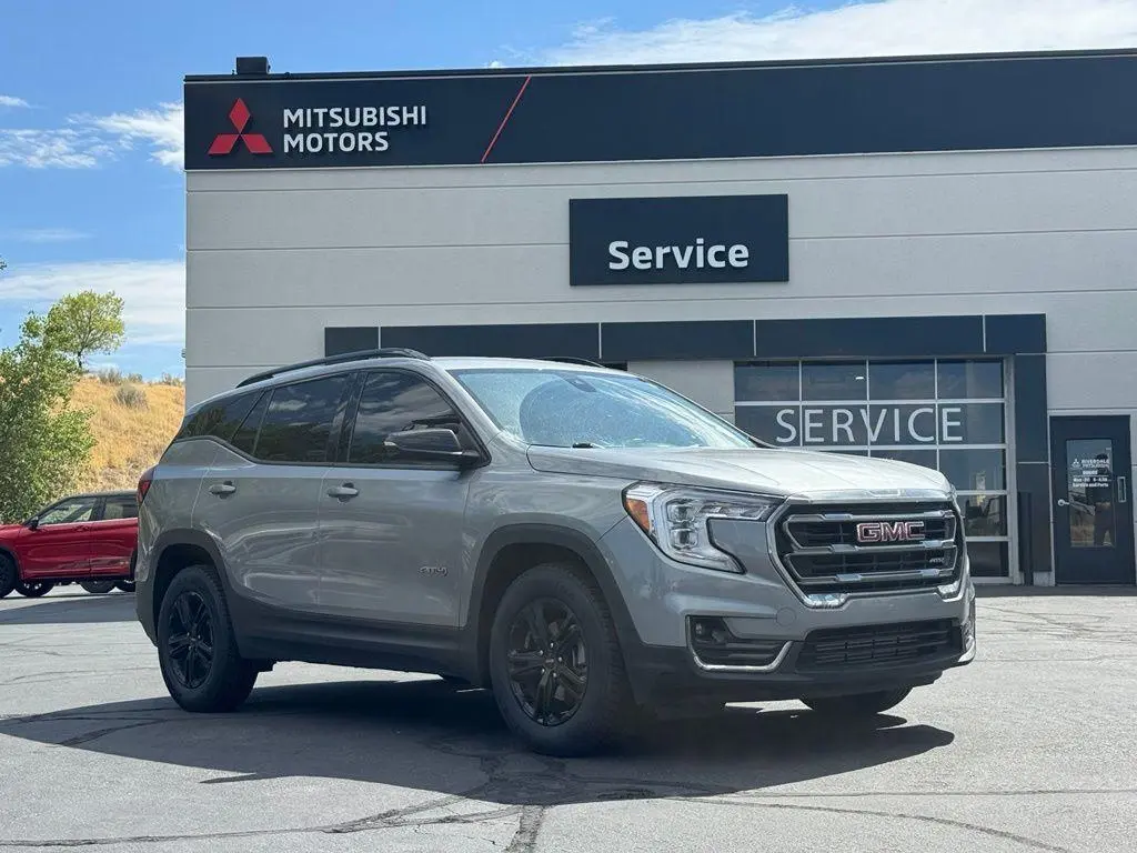 2023 GMC Terrain AT4