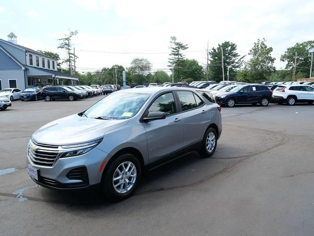 2023 Chevrolet Equinox LS
