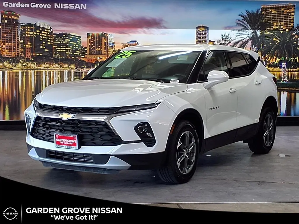 2025 Chevrolet Blazer LT