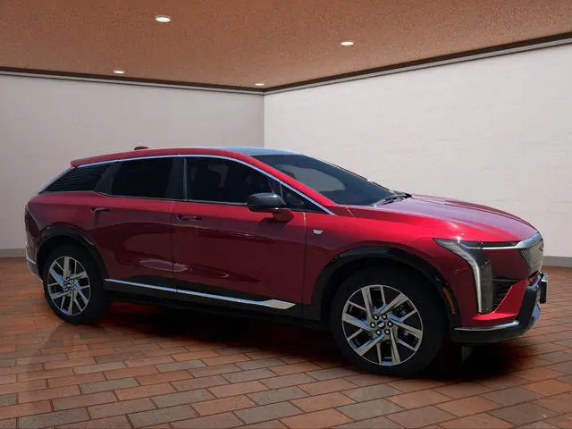 2026 Cadillac OPTIQ Luxury