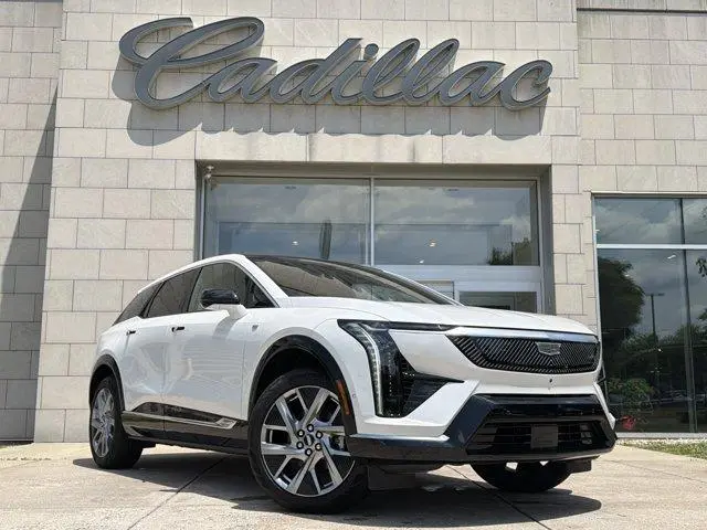 2025 Cadillac OPTIQ Luxury 1