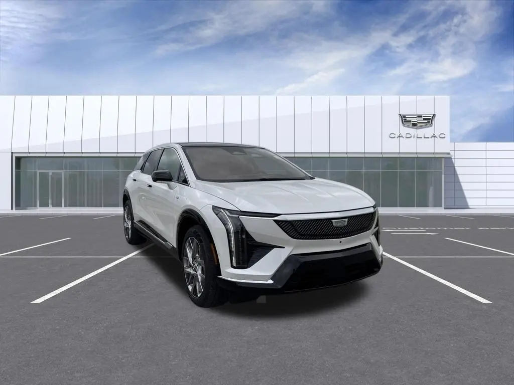 2025 Cadillac OPTIQ Luxury 2