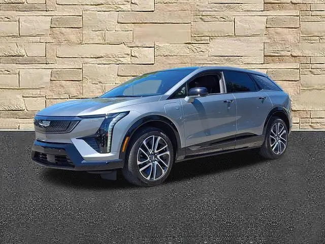 2025 Cadillac OPTIQ Sport 2