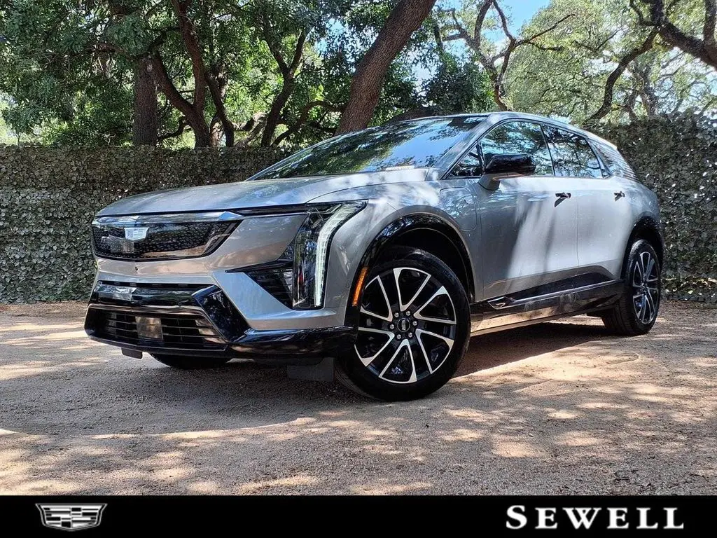 2025 Cadillac OPTIQ Sport 2