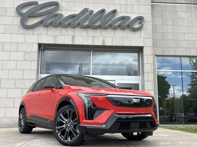 2025 Cadillac OPTIQ Sport 2