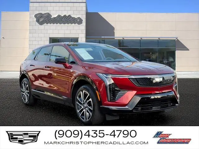 2025 Cadillac OPTIQ Sport 2