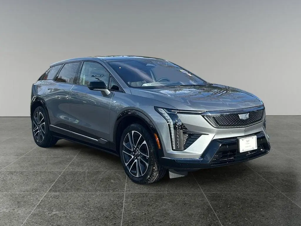 2025 Cadillac OPTIQ Sport 2