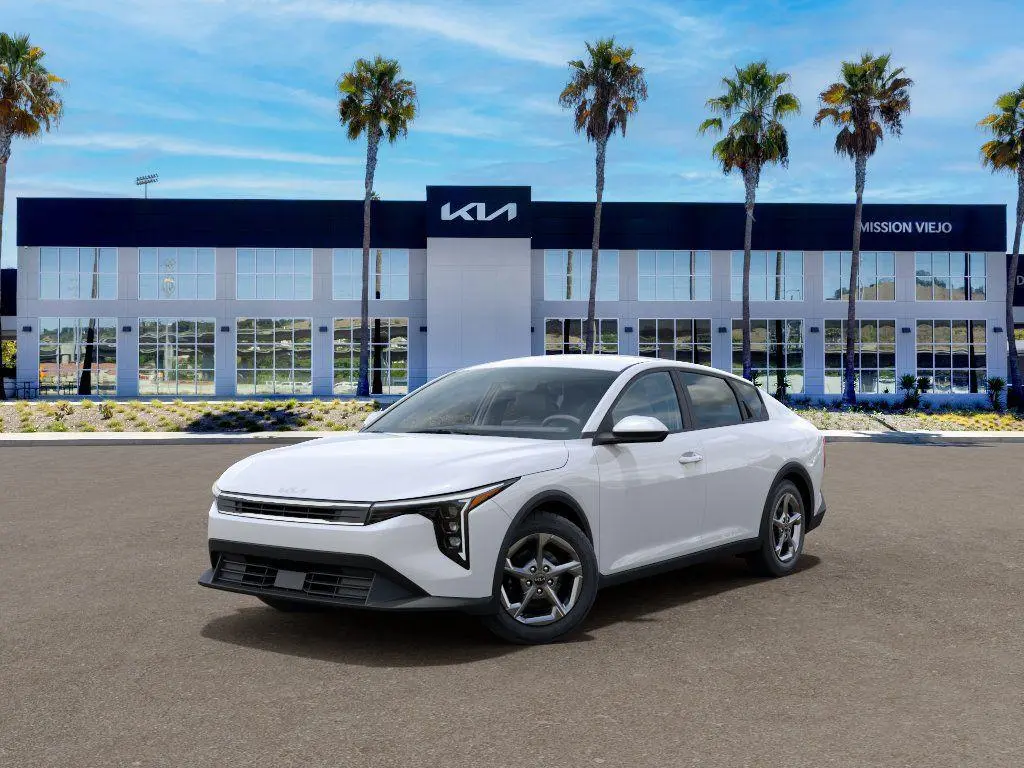 2026 Kia K4 LXS