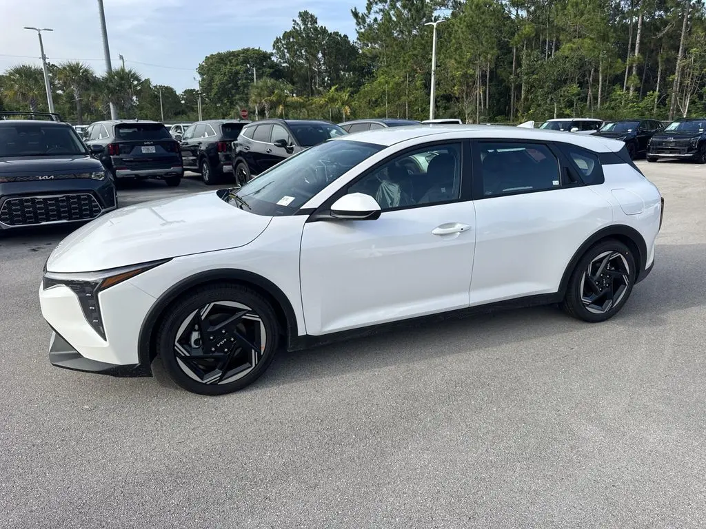 2026 Kia K4 EX