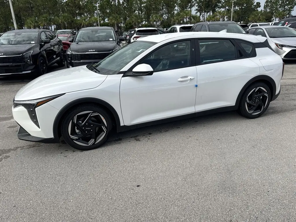2026 Kia K4 EX