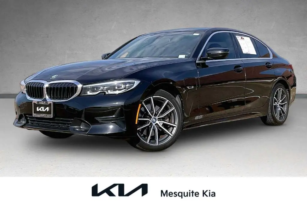 2022 BMW 3 Series 330e xDrive