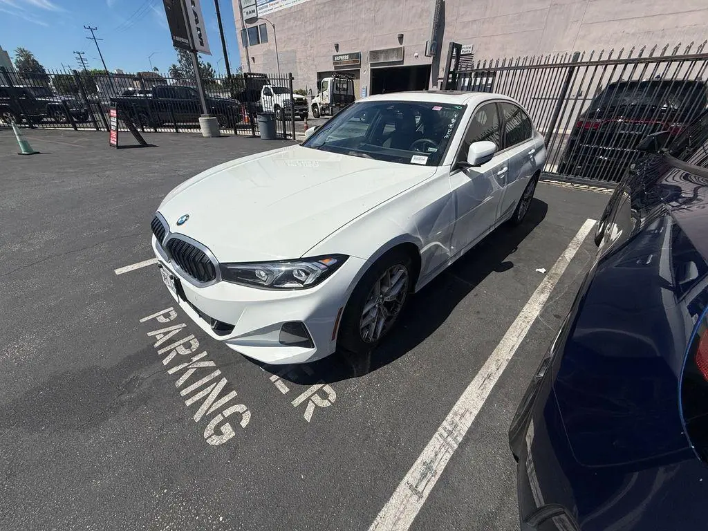 2025 BMW 3 Series 330i