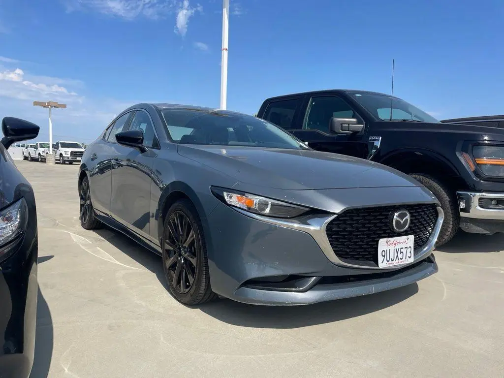 2024 Mazda Mazda3 S Carbon Edition