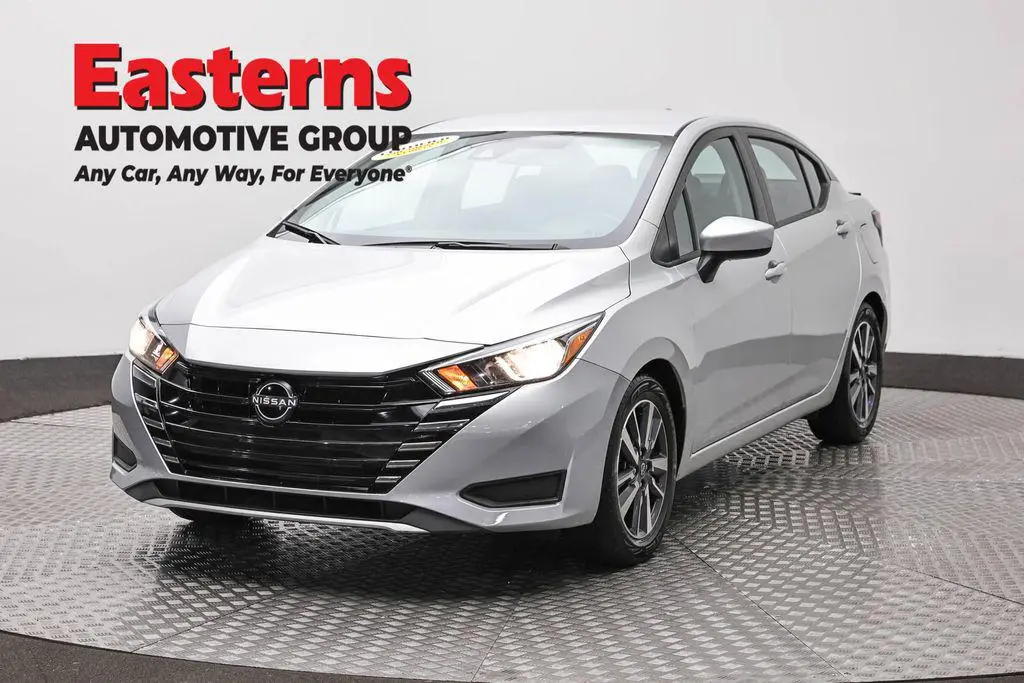 2023 Nissan Versa SV