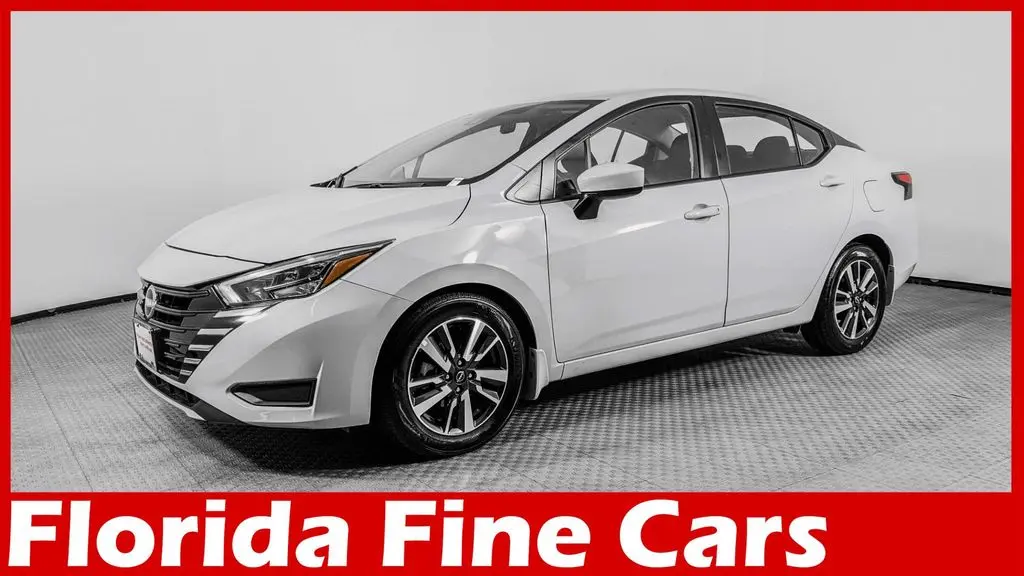 2025 Nissan Versa SV