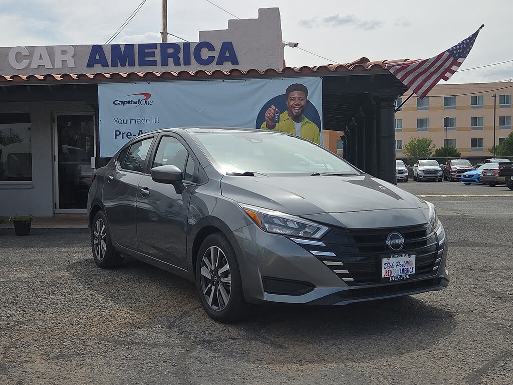 2025 Nissan Versa SV