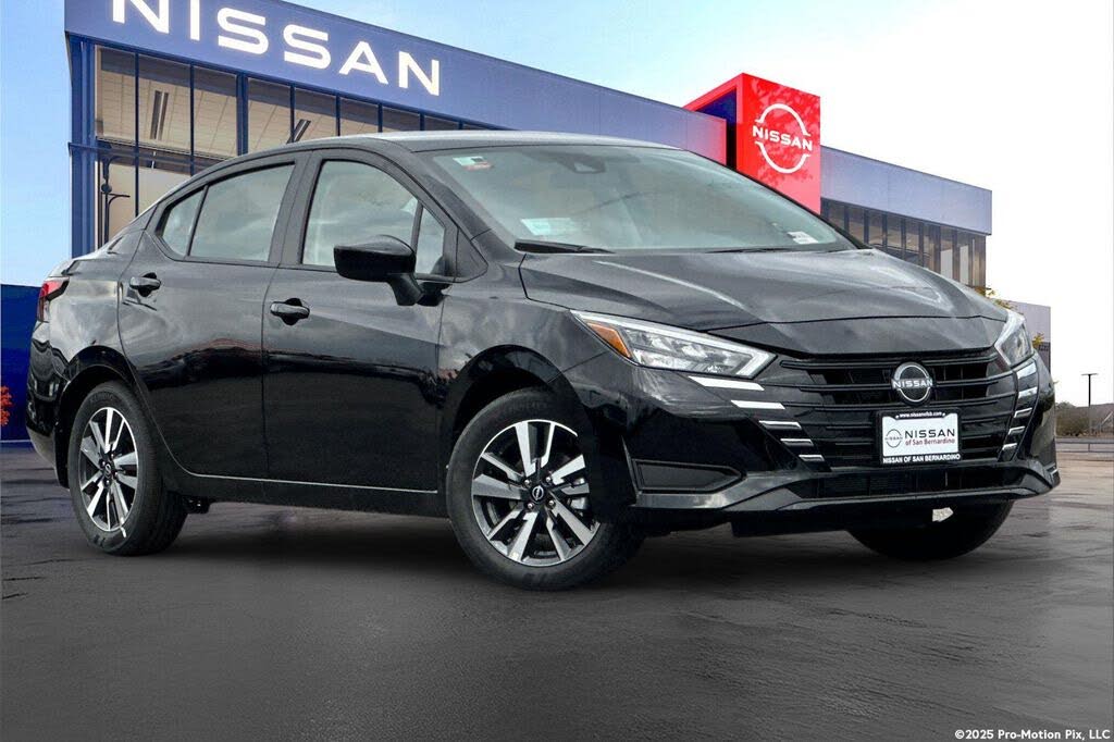 2025 Nissan Versa SV