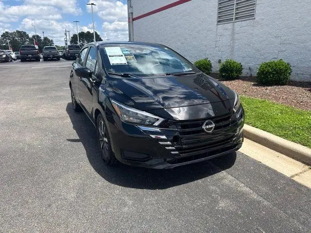 2025 Nissan Versa SV