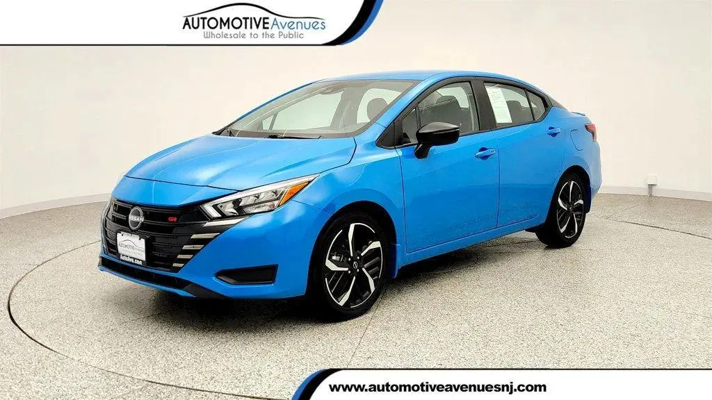 2025 Nissan Versa SR