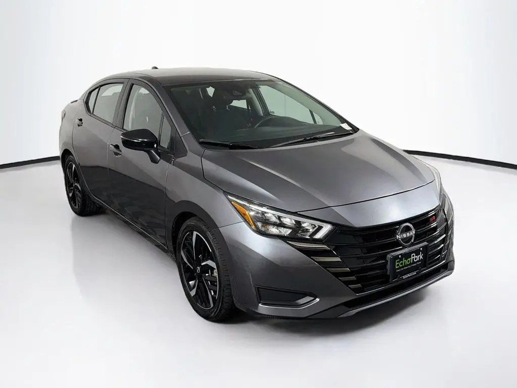2024 Nissan Versa SR