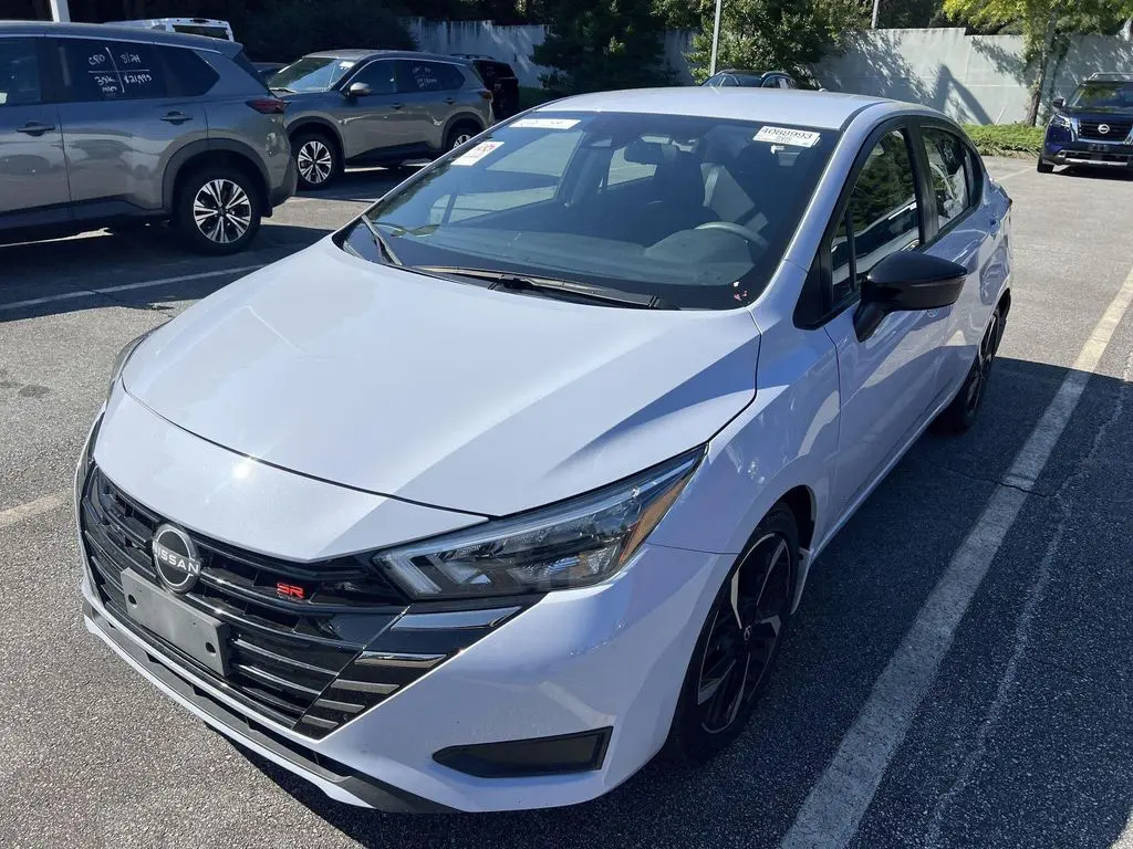 2024 Nissan Versa SR