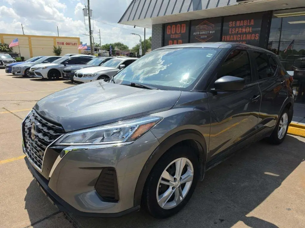 2022 Nissan Kicks SV