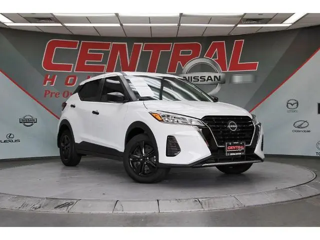 2025 Nissan Kicks Play S