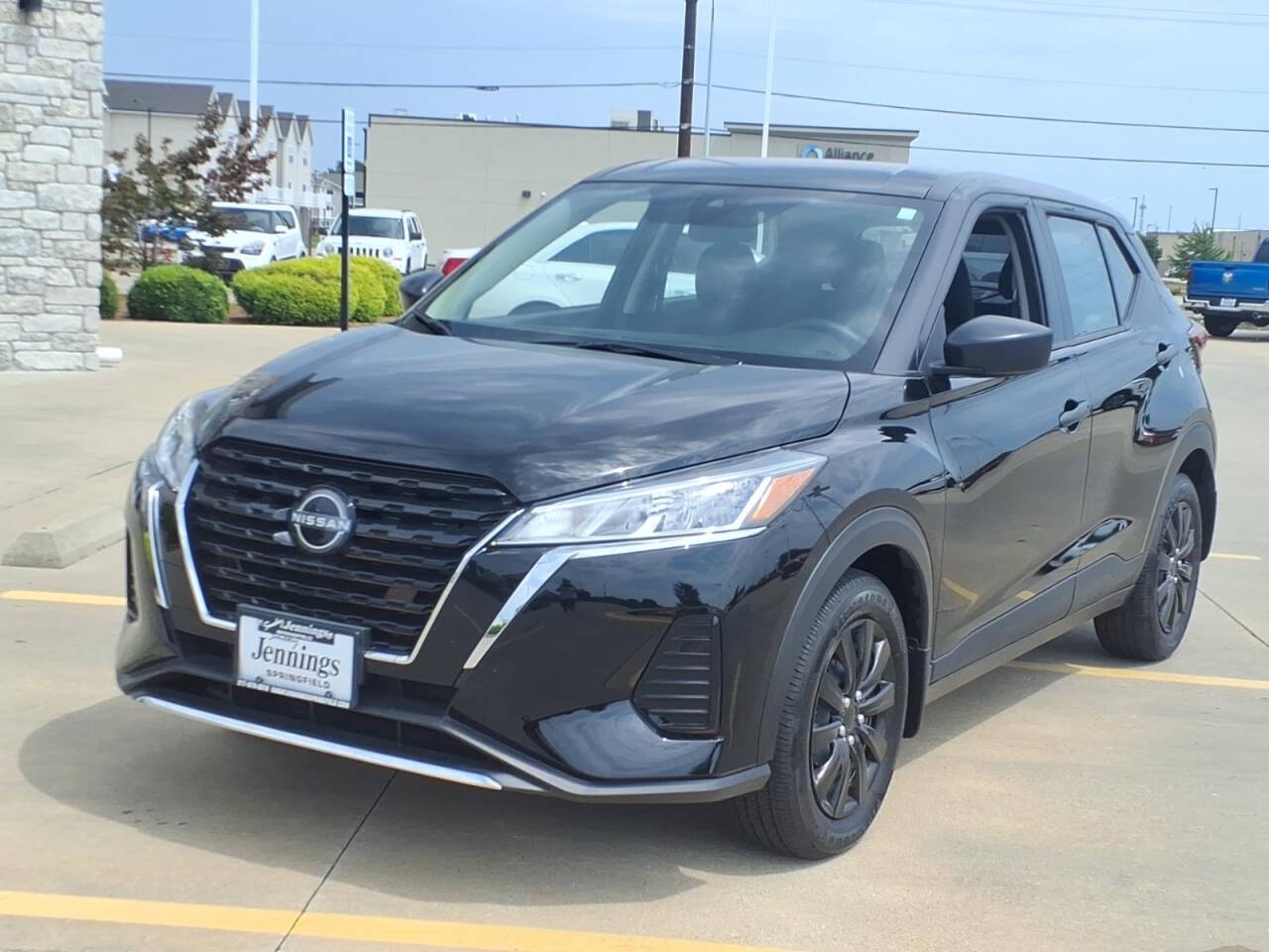 2025 Nissan Kicks Play S