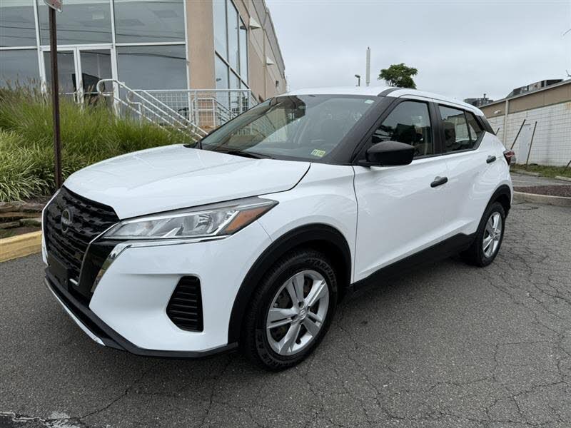 2023 Nissan Kicks S