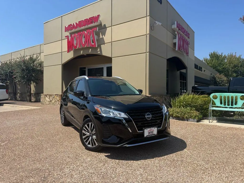 2023 Nissan Kicks SV