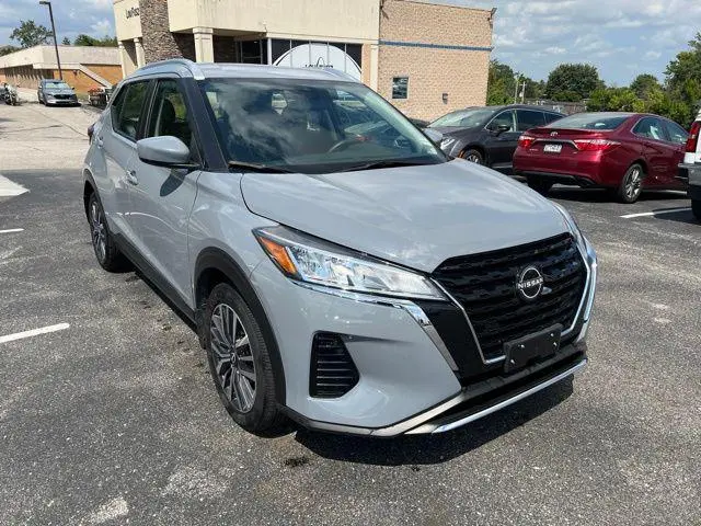 2024 Nissan Kicks SV