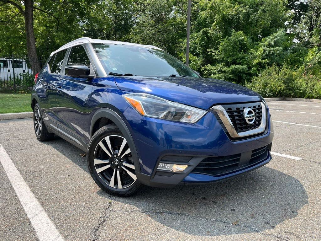 2020 Nissan Kicks SR