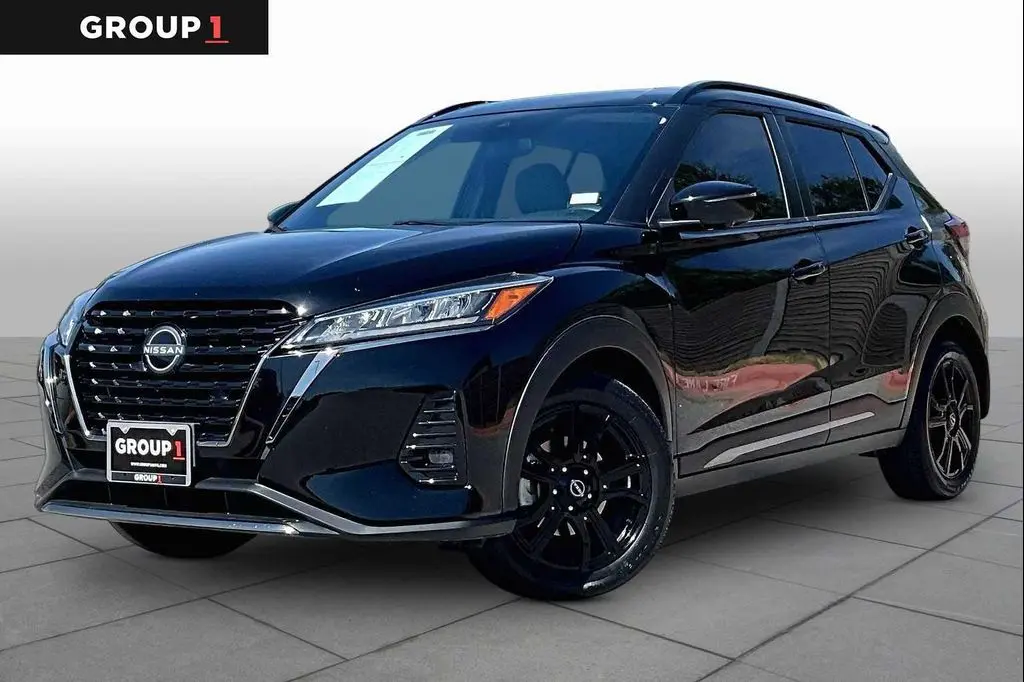 2024 Nissan Kicks SR
