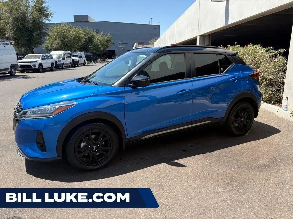 2023 Nissan Kicks SR