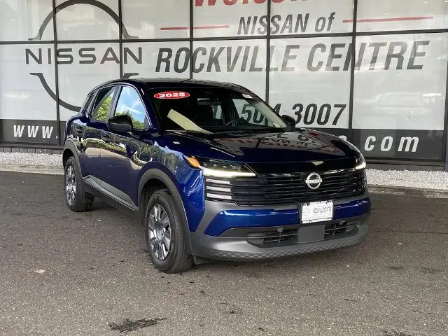 2025 Nissan Kicks S