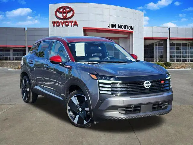 2025 Nissan Kicks SR