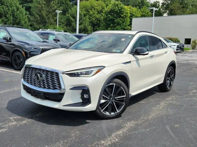 2023 Infiniti QX55 Essential