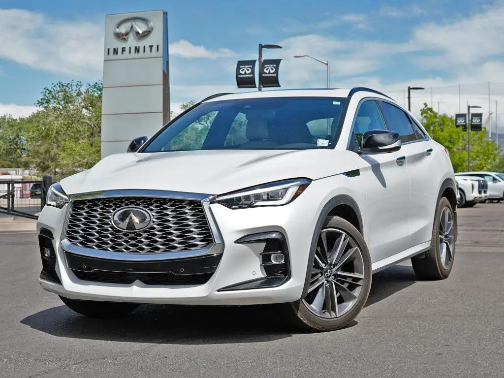 2023 Infiniti QX55 Essential