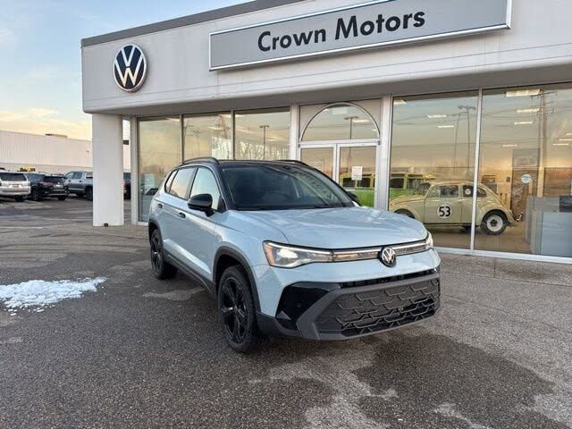 2026 Volkswagen Taos SE Black