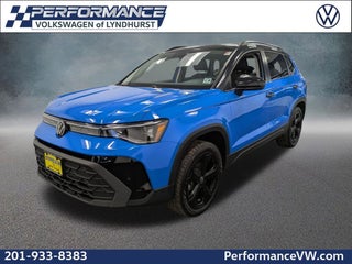2025 Volkswagen Taos SE Black