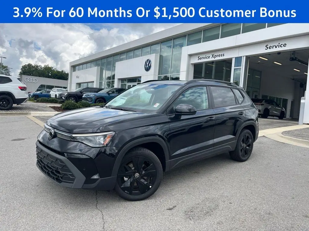 2026 Volkswagen Taos SE Black