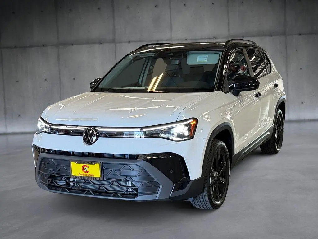 2026 Volkswagen Taos SE Black