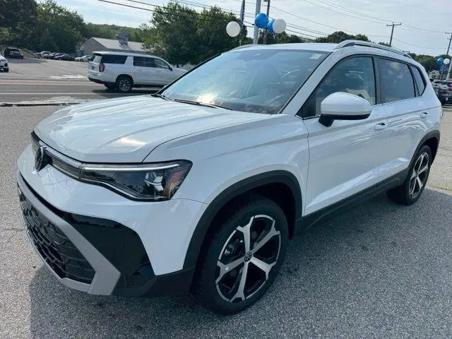2026 Volkswagen Taos SEL