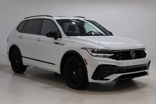 2022 Volkswagen Tiguan SE R Line Black