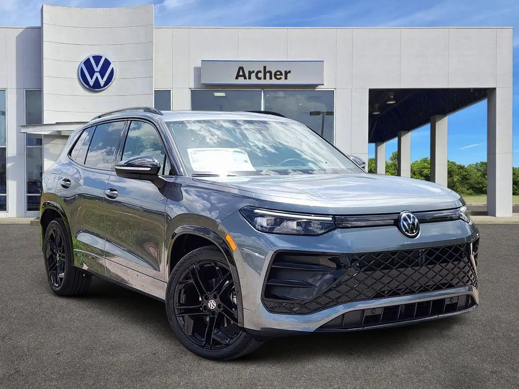 2026 Volkswagen Tiguan SE R Line Black