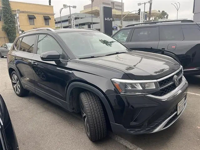 2024 Volkswagen Taos SE
