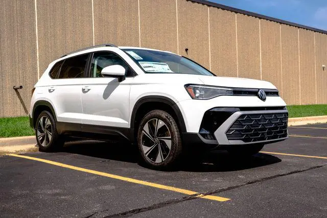 2026 Volkswagen Taos SE