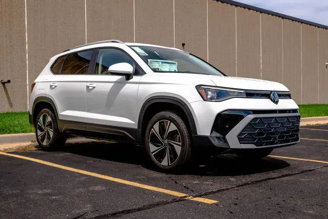 2026 Volkswagen Taos SE